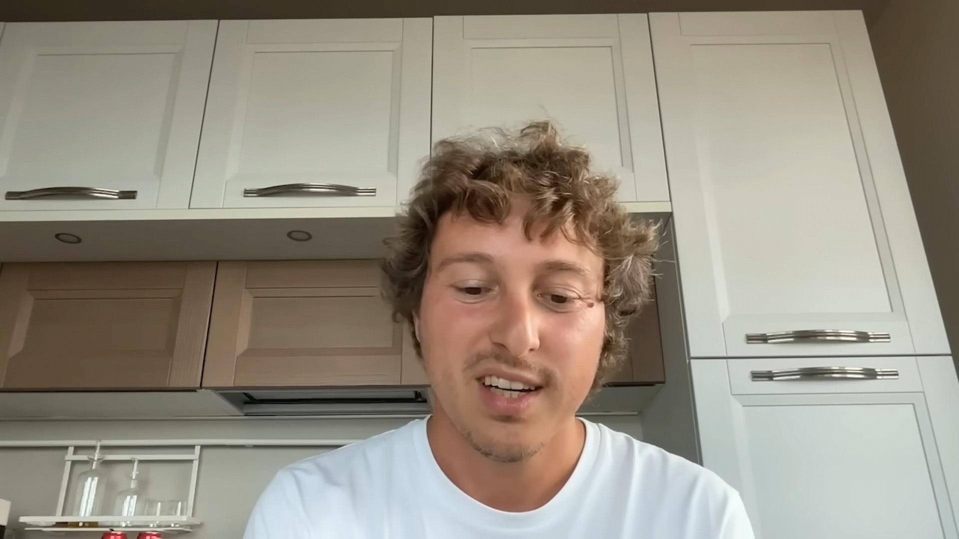 米兰市场中, 球衣的前两 米兰市场中, 球衣的前两