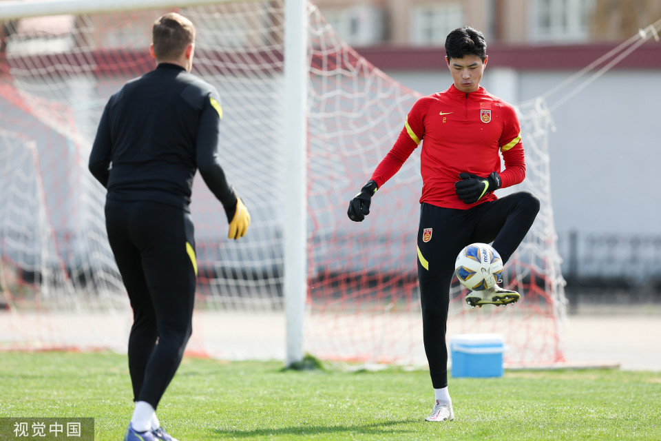 在首战中全 在首战中全