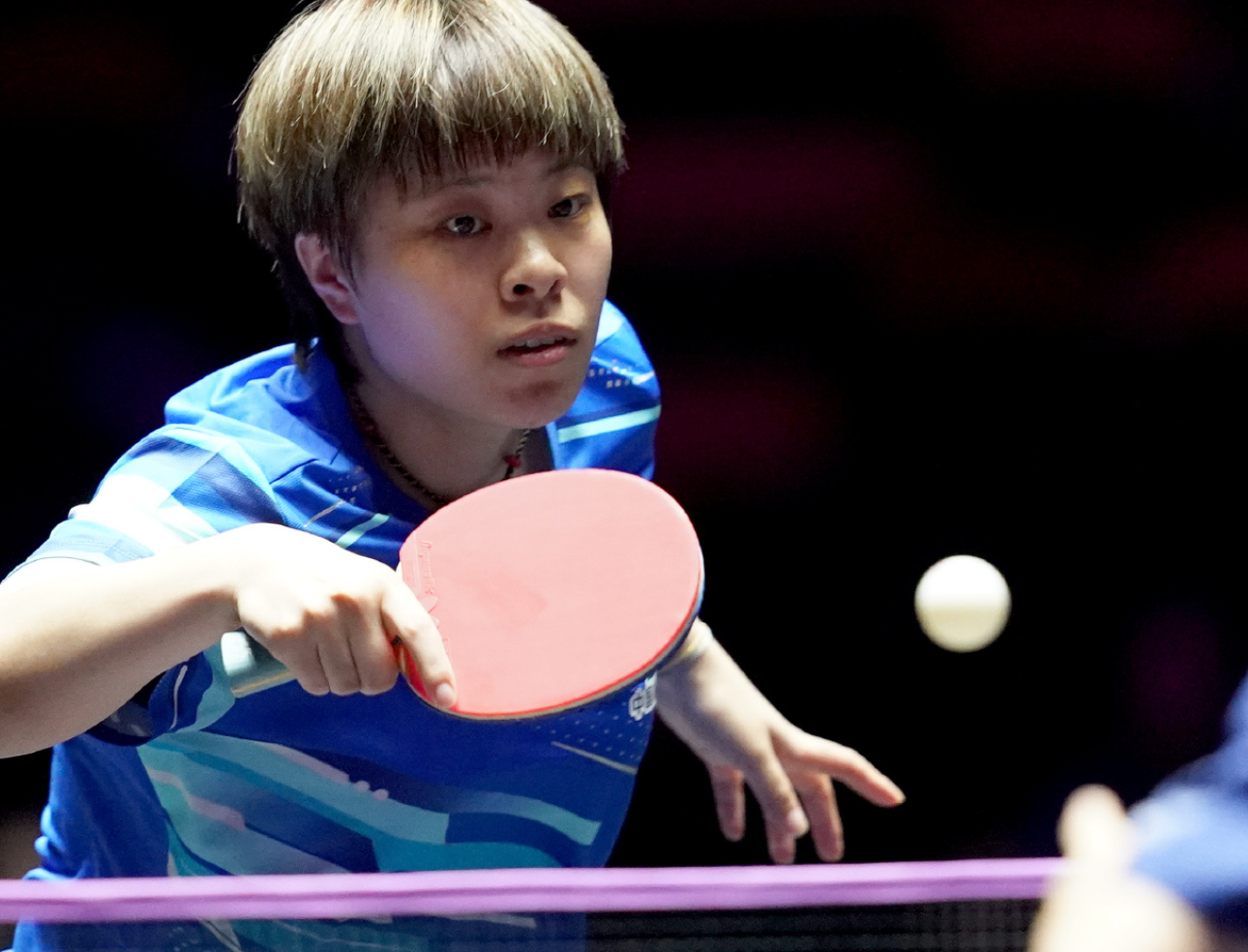 迪横扫对手, 占据一些优 迪横扫对手, 占据一些优