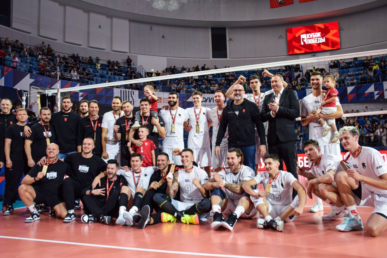 座胜利杯的 座胜利杯的